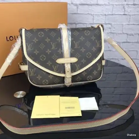 LV 19T1L0133 Bags 0615